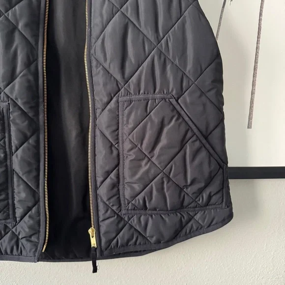 J. Crew | EUC Mercantile Quilted Puffer Vest in Black Size Medium - Picture 6 of 10